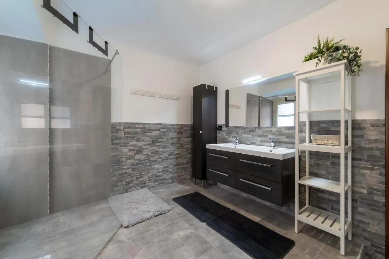 Apartament Kainua Superba Genua